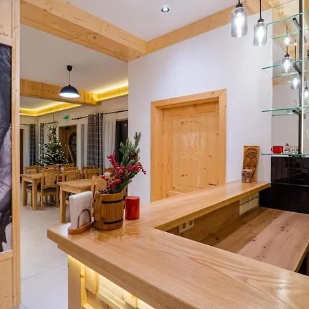 Taternik - 5 Bedrooms - Mountain View דירה זקופאנה